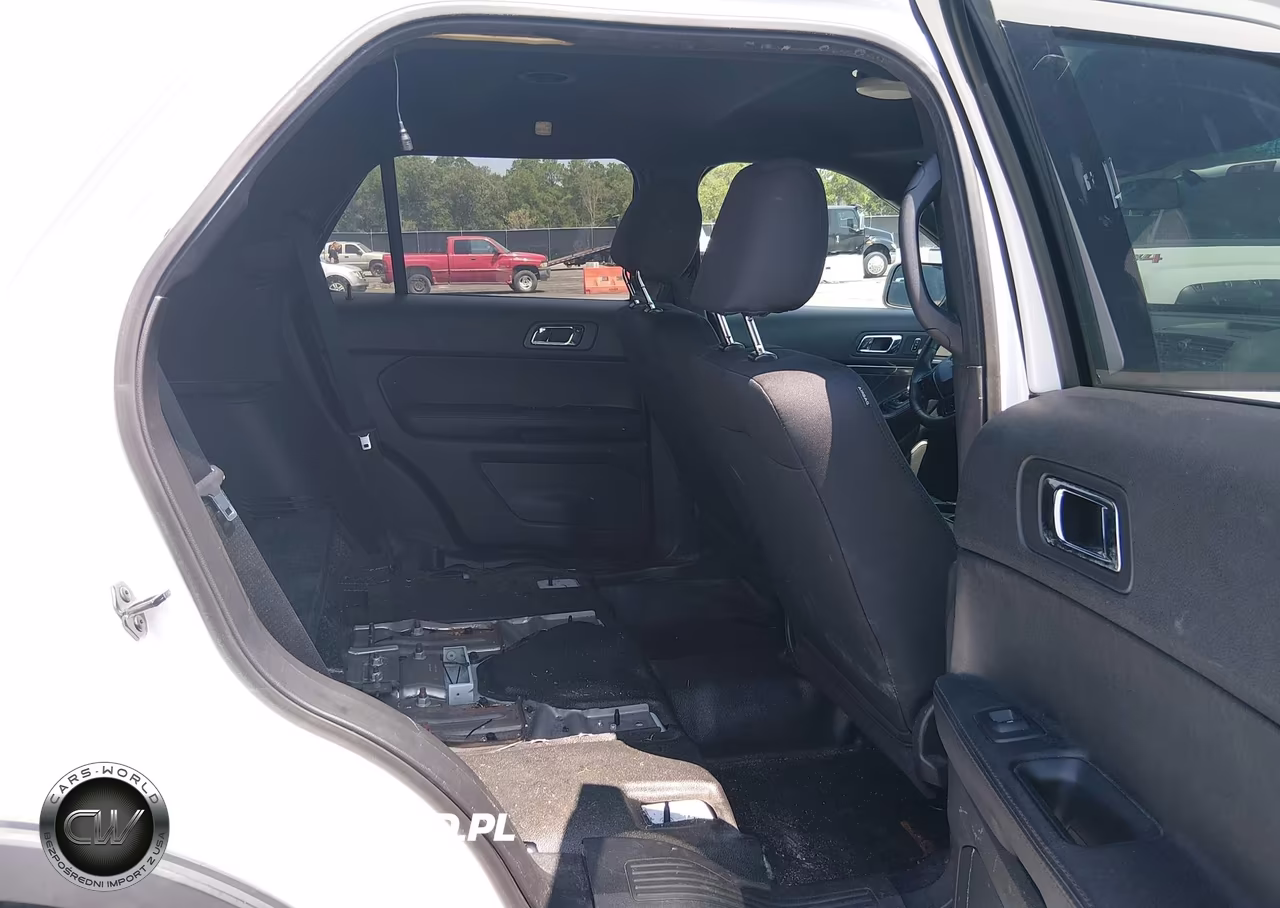 2016 Ford Utility Police Interceptor VIN:1FM5K8AR8GGD31305 - 8