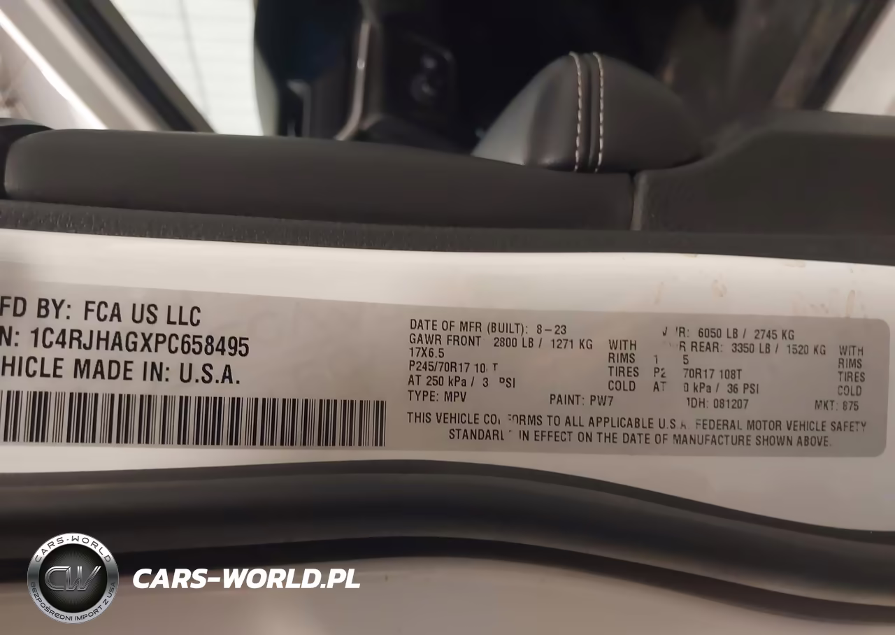 2023 Jeep Grand Cherokee Laredo 4X4 VIN:1C4RJHAGXPC658495 - 9