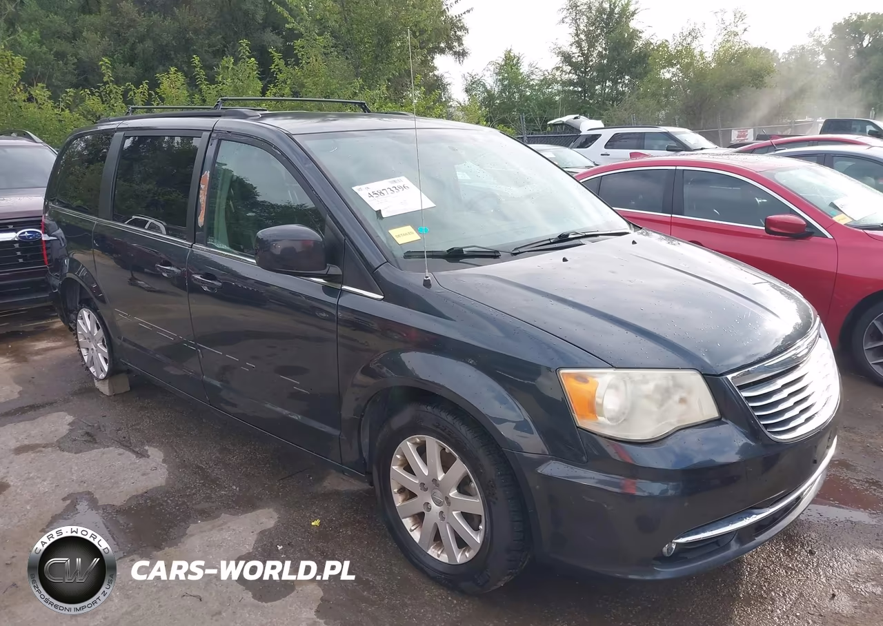 2013 Chrysler Town & Country Touring
