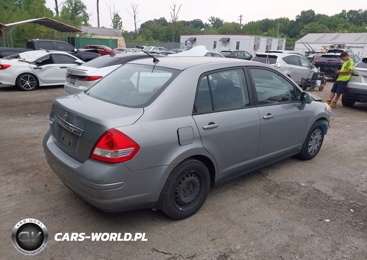 2010 Nissan Versa 1.8S VIN:3N1BC1APXAL450070 - 4