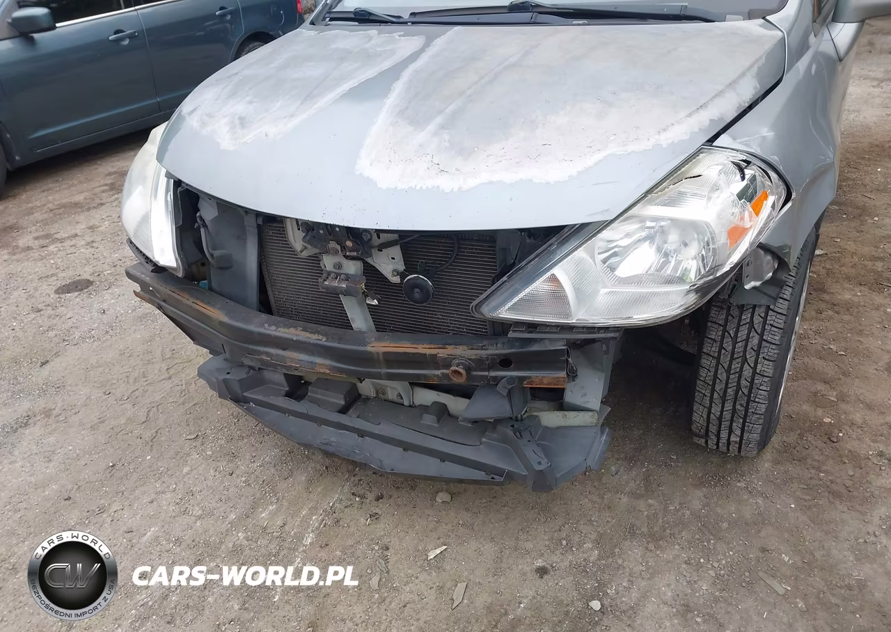 2010 Nissan Versa 1.8S VIN:3N1BC1APXAL450070 - 6