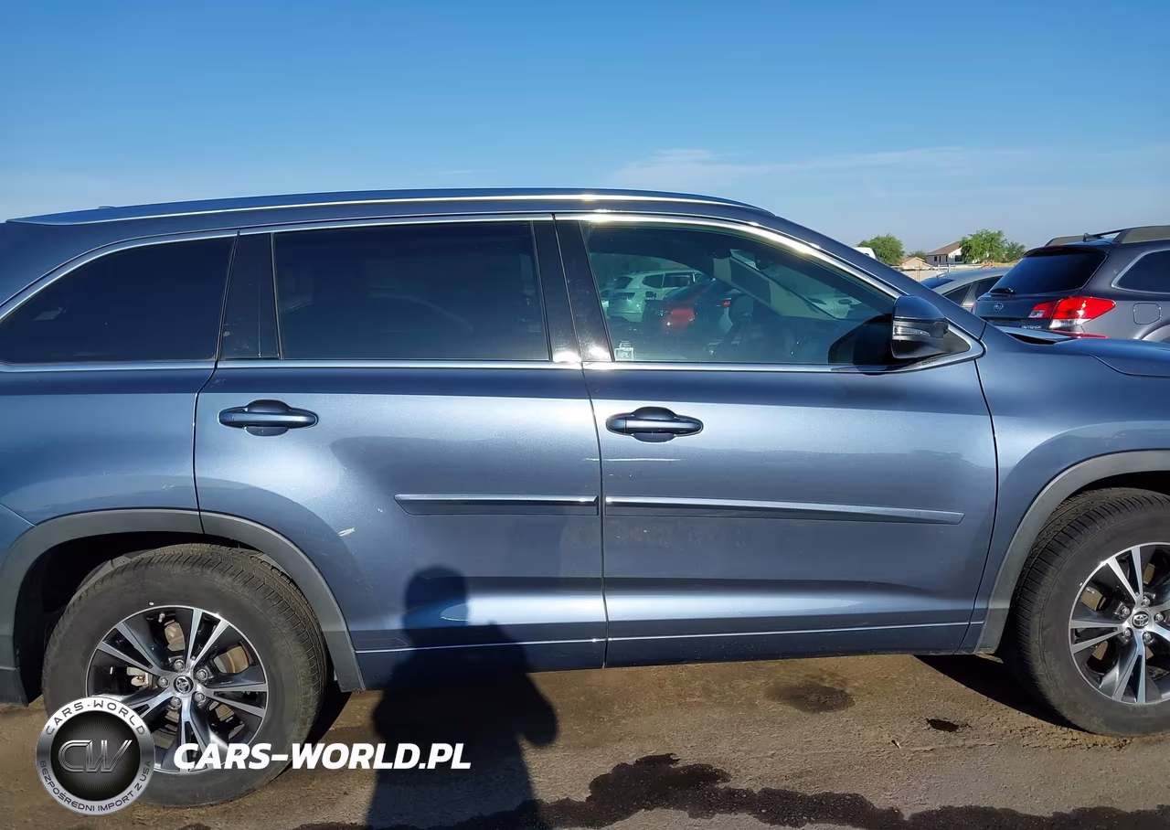 2016 Toyota Highlander Xle V6 VIN:5TDKKRFH3GS122279 - 13