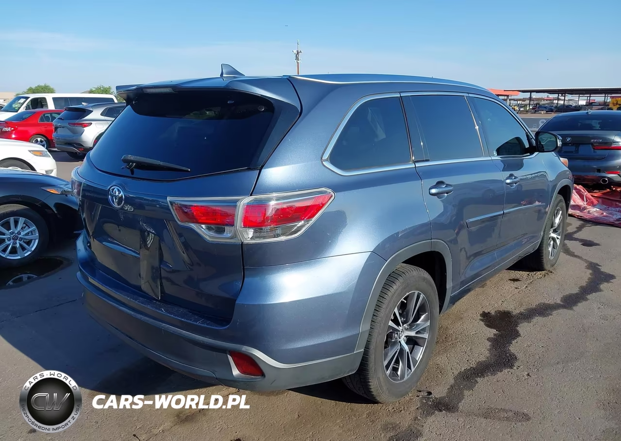 2016 Toyota Highlander Xle V6 VIN:5TDKKRFH3GS122279 - 4