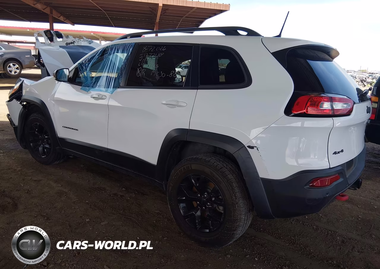 2018 Jeep Cherokee Trailhawk VIN:1C4PJMBX2JD608187 - 3