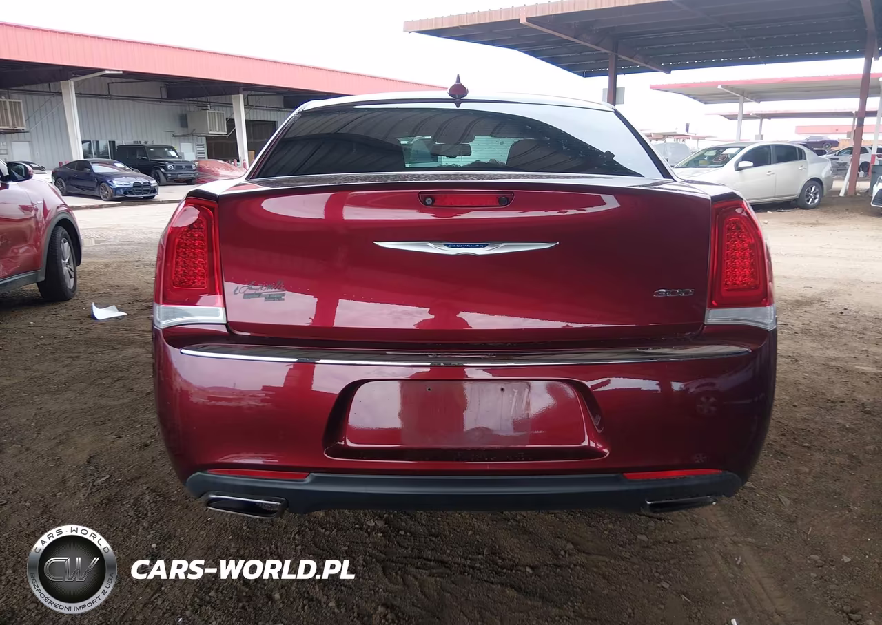 2021 Chrysler 300 Touring VIN:2C3CCAAG1MH554854 - 16