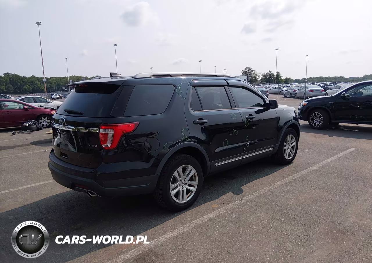 2018 Ford Explorer Xlt VIN:1FM5K8D85JGB82782 - 4