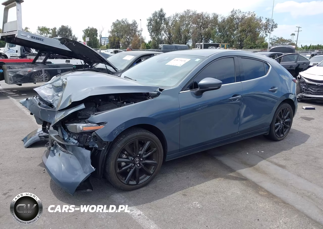 2021 Mazda Mazda3 Premium VIN:JM1BPAML3M1401850 - 2