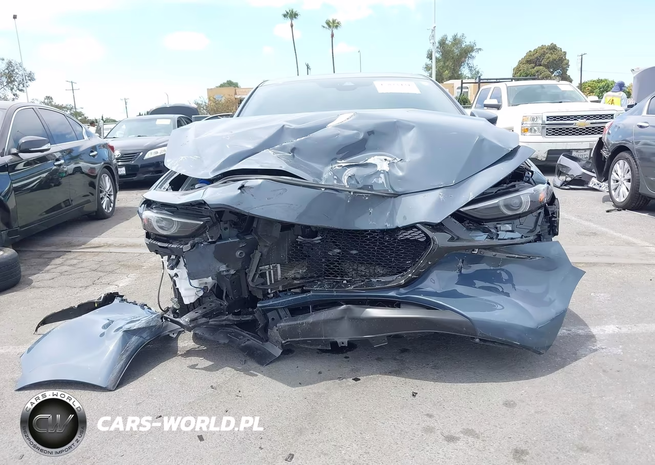 2021 Mazda Mazda3 Premium VIN:JM1BPAML3M1401850 - 6