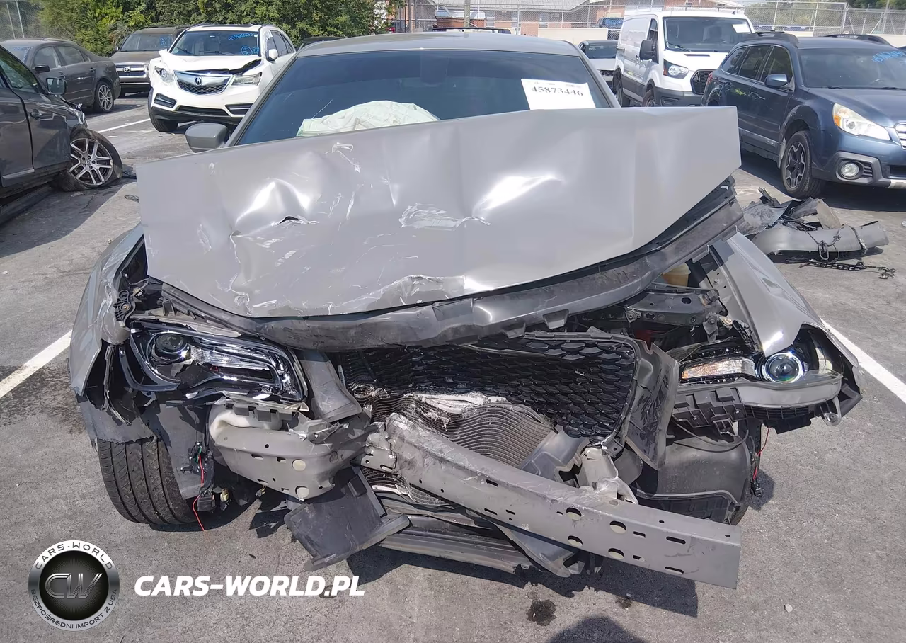 2019 Chrysler 300 300S VIN:2C3CCABG8KH654140 - 13