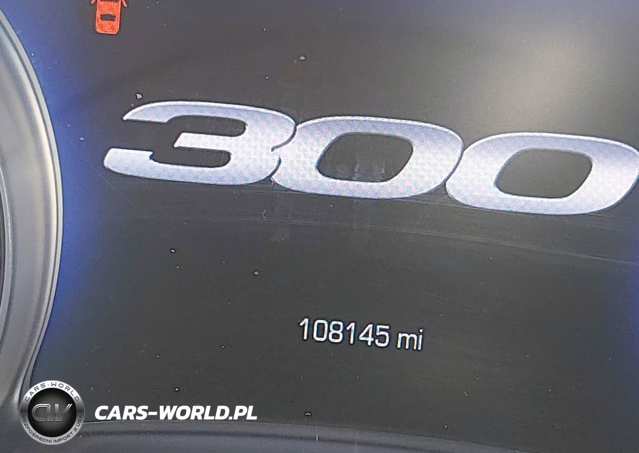 2019 Chrysler 300 300S VIN:2C3CCABG8KH654140 - 16