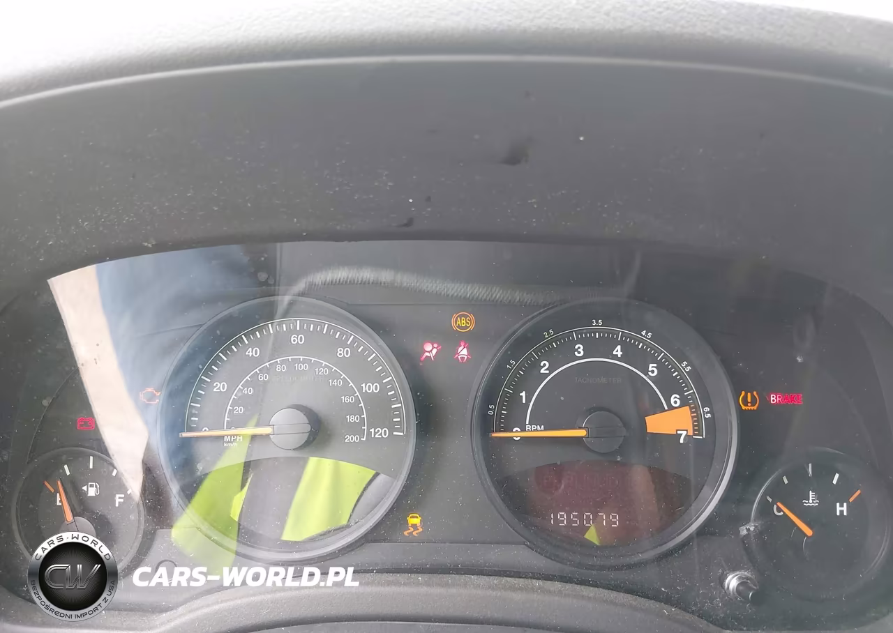 2016 Jeep Patriot Latitude VIN:1C4NJPFB1GD570094 - 7