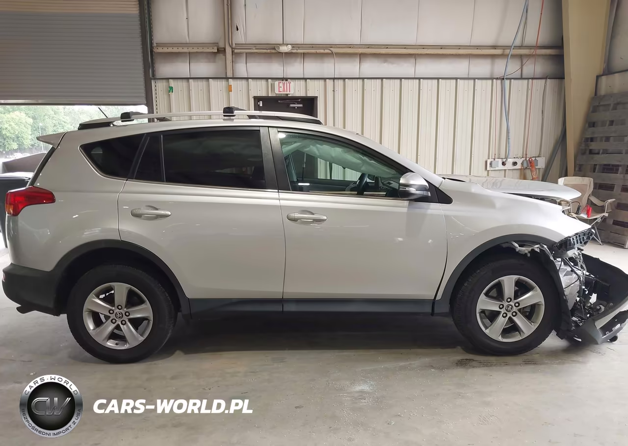 2015 Toyota Rav4 Xle VIN:2T3RFREV1FW379562 - 13