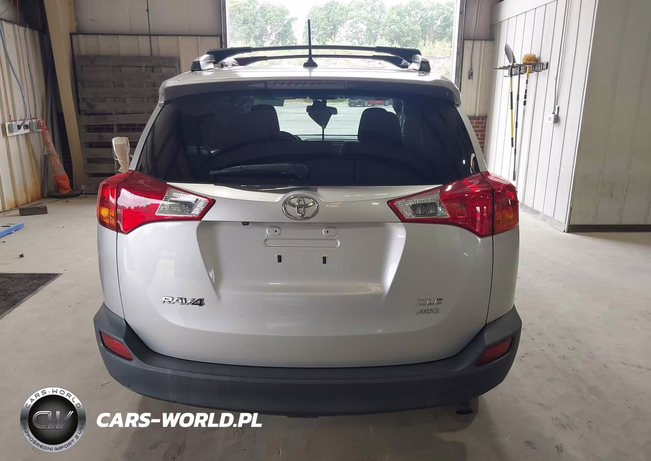 2015 Toyota Rav4 Xle VIN:2T3RFREV1FW379562 - 16