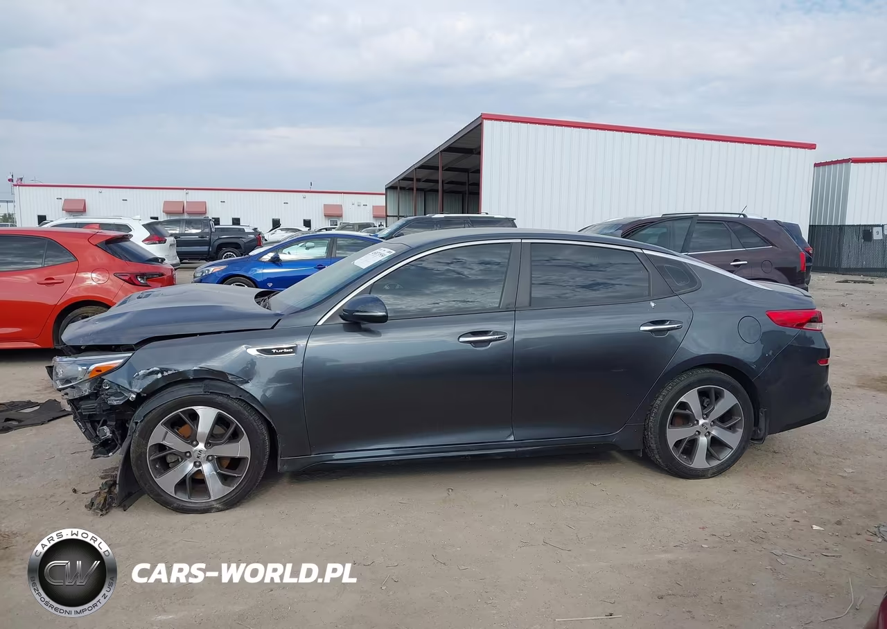 2020 Kia Optima S VIN:5XXGT4L36LG425437 - 13