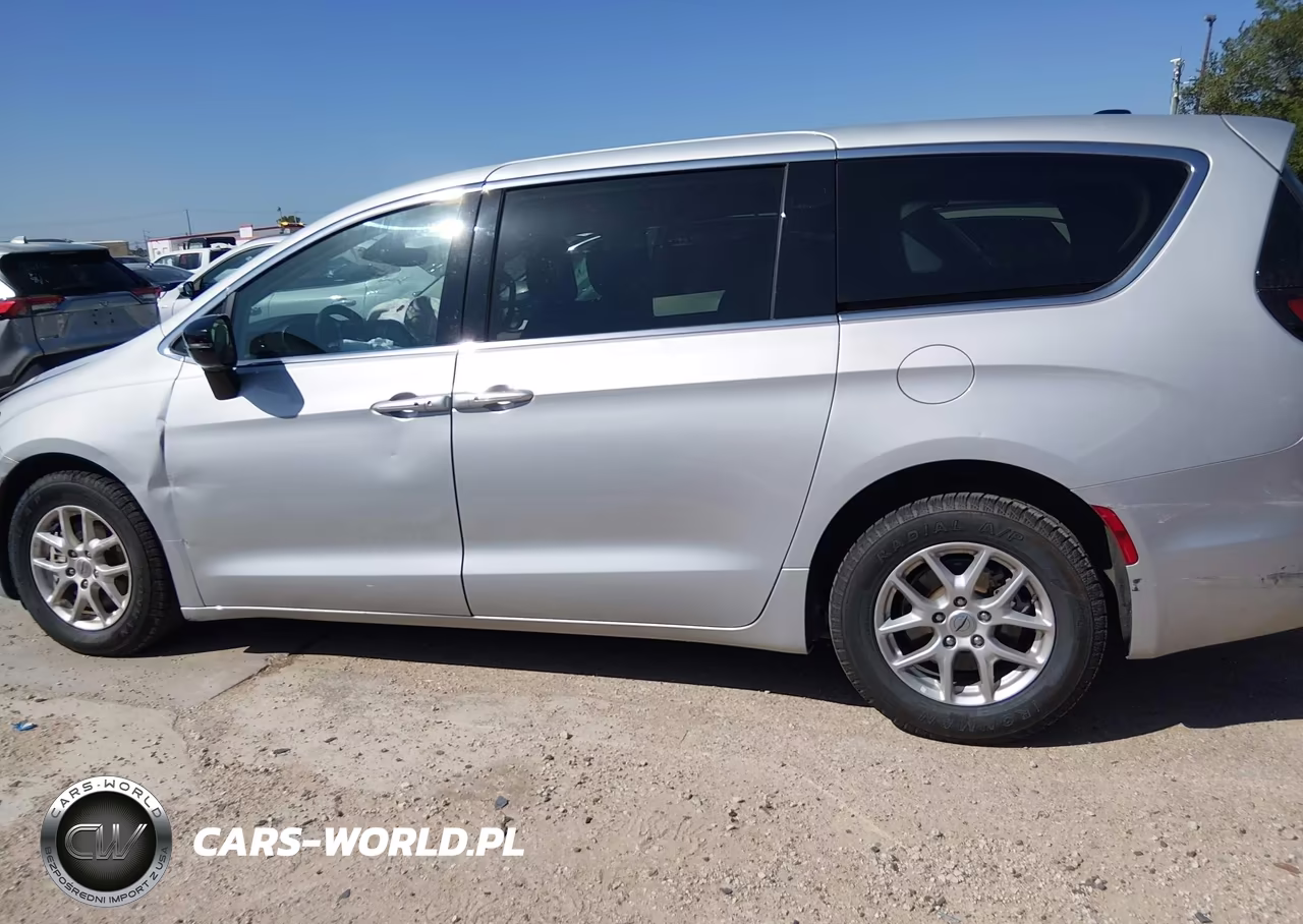 2024 Chrysler Pacifica Touring L VIN:2C4RC1BG5RR123018 - 14