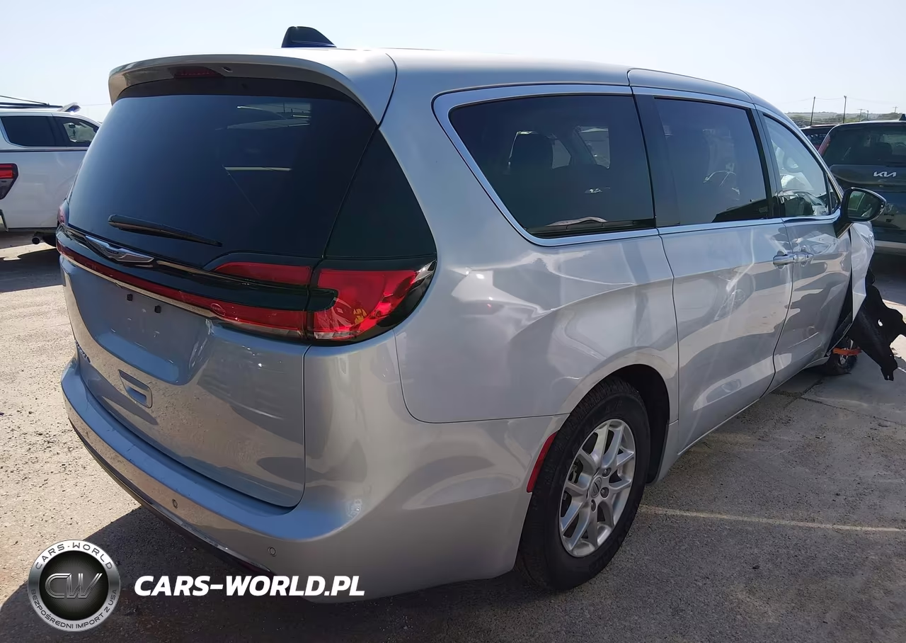 2024 Chrysler Pacifica Touring L VIN:2C4RC1BG5RR123018 - 4