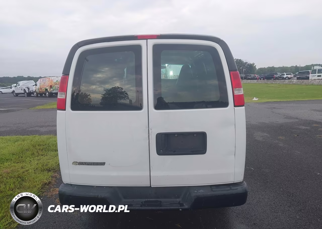 2017 Chevrolet Express 2500 Work Van VIN:1GCWGAFF9H1109165 - 16
