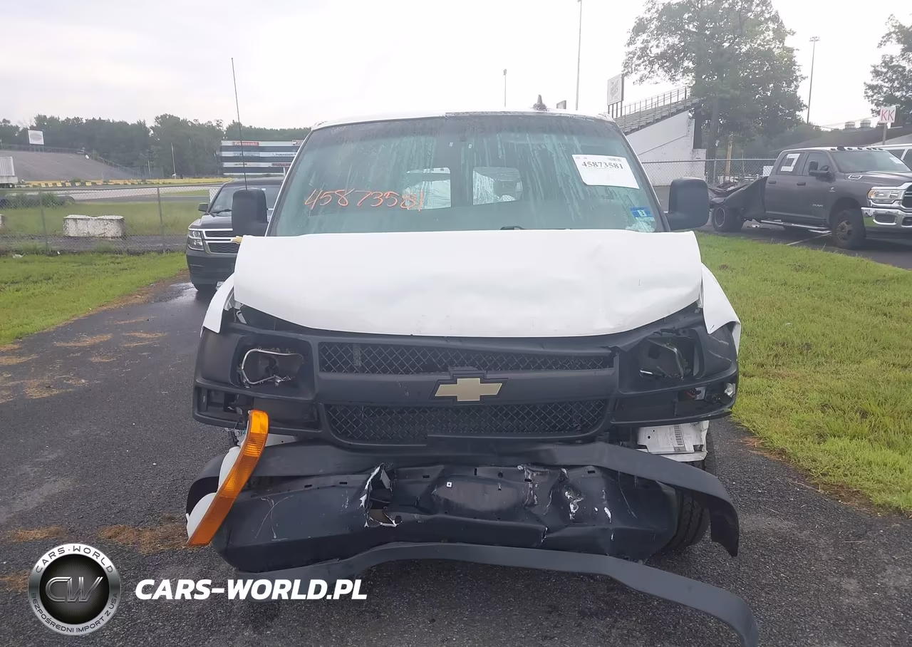 2017 Chevrolet Express 2500 Work Van VIN:1GCWGAFF9H1109165 - 18