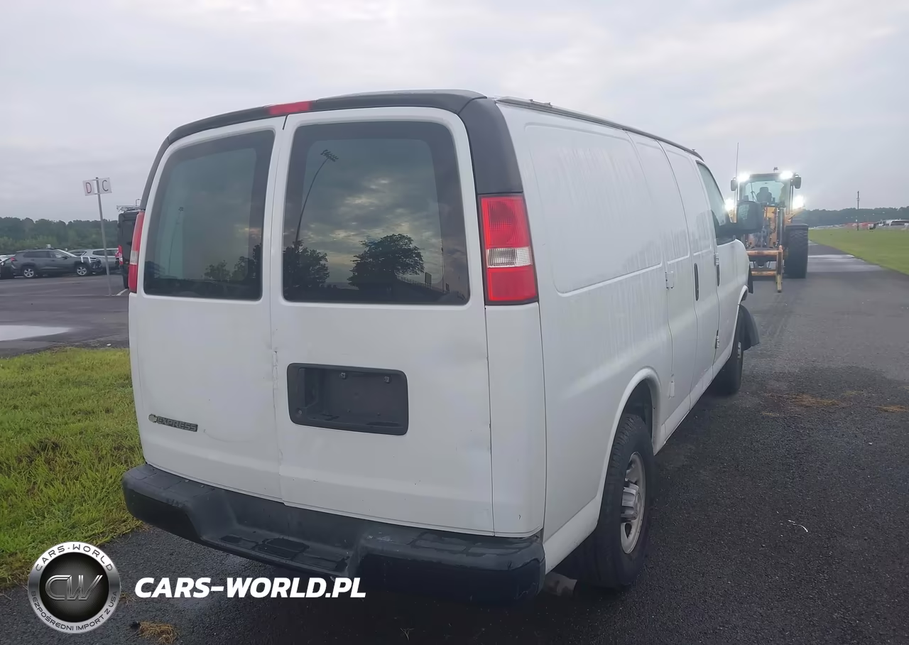 2017 Chevrolet Express 2500 Work Van VIN:1GCWGAFF9H1109165 - 4