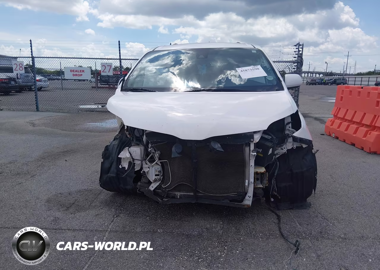 2019 Toyota Sienna Le 8 Passenger VIN:5TDKZ3DC2KS987687 - 11