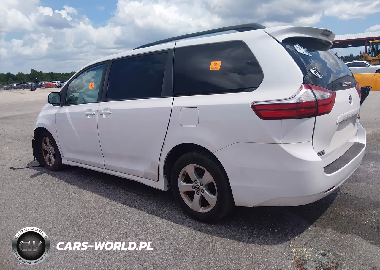 2019 Toyota Sienna Le 8 Passenger VIN:5TDKZ3DC2KS987687 - 13