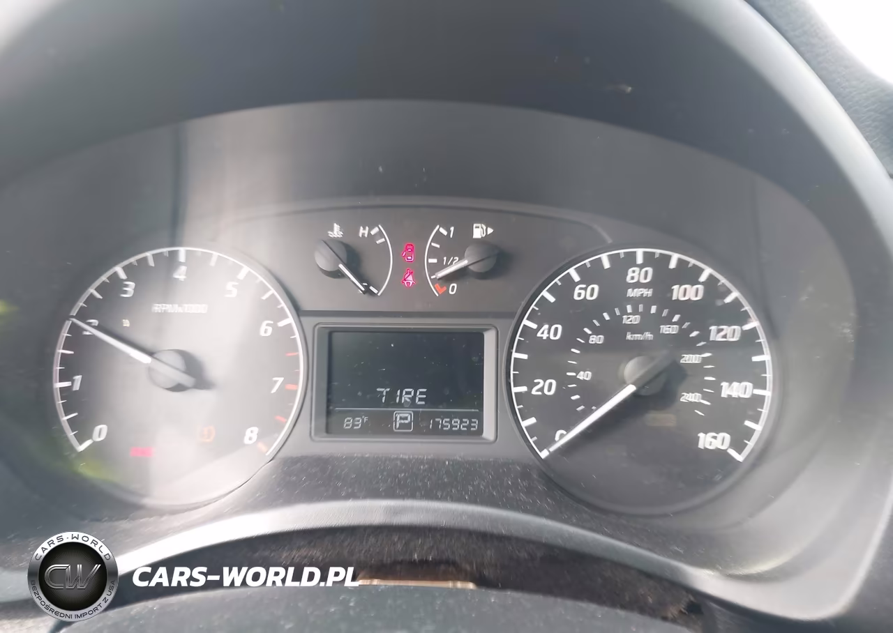 2017 Nissan Sentra S VIN:3N1AB7AP3HY396822 - 7