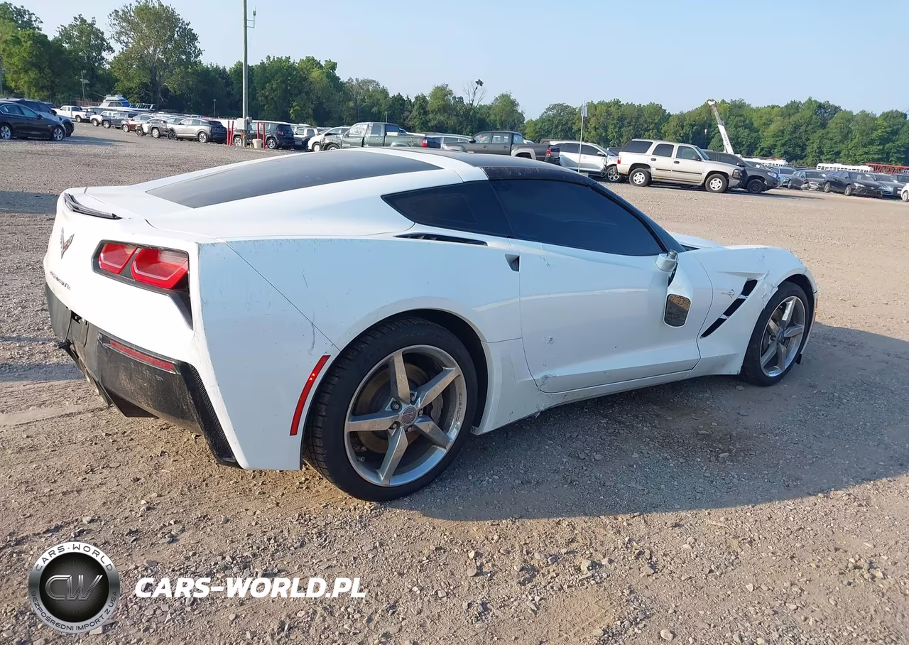 2014 Chevrolet Corvette Stingray VIN:1G1YB2D76E5126379 - 4