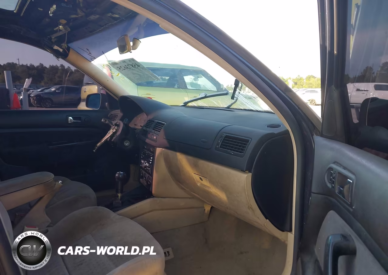 2000 Volkswagen Jetta Gls Tdi VIN:3VWSF29M5YM111108 - 5