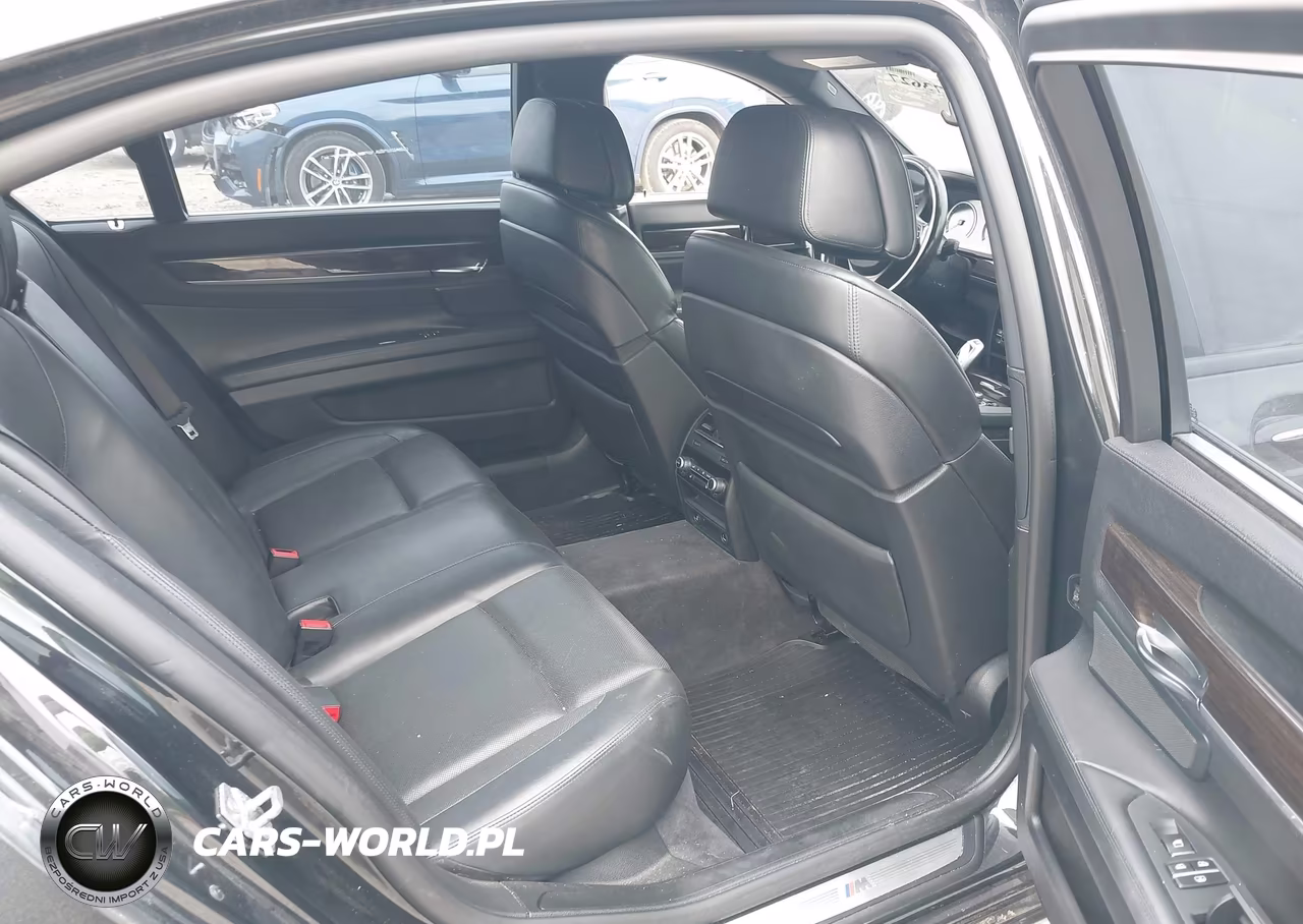 2012 BMW 750Li xDrive VIN:WBAKC8C50CC437471 - 8