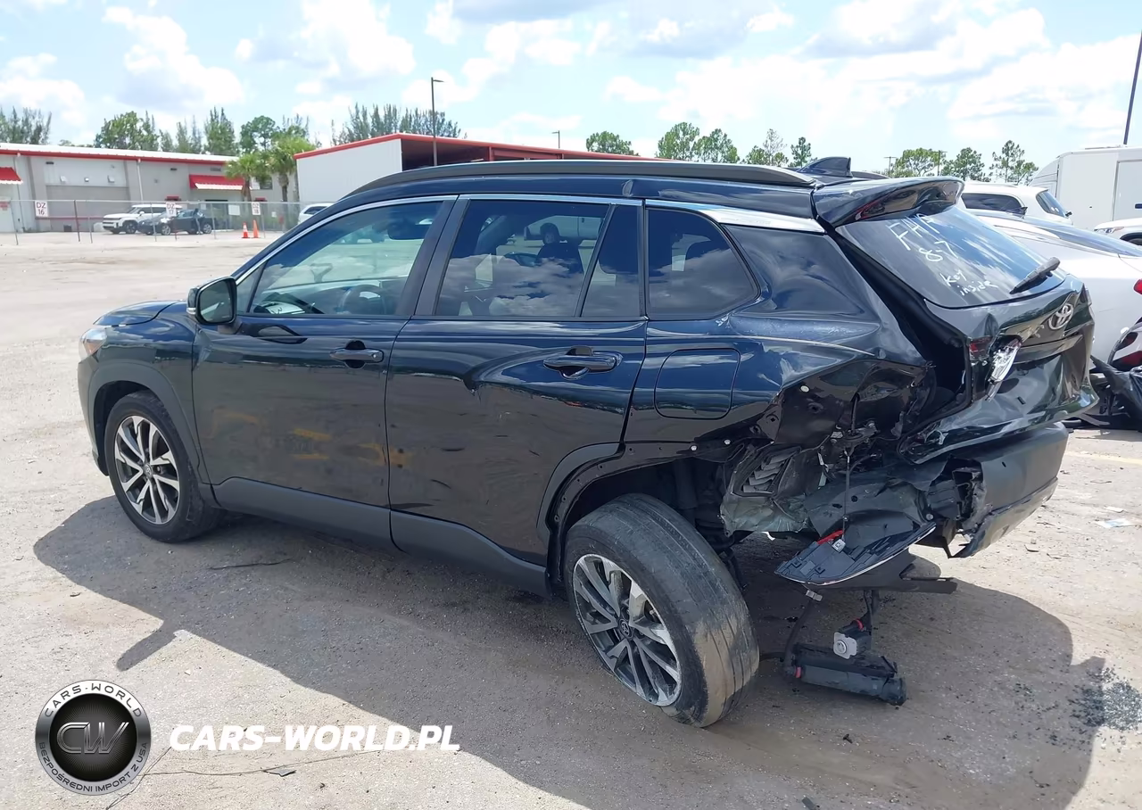 2023 Toyota Corolla Cross Xle VIN:7MUDAAAG6PV047496 - 3