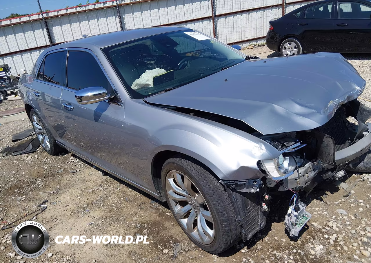 2018 Chrysler 300 Limited VIN:2C3CCAEG0JH261856 - 1