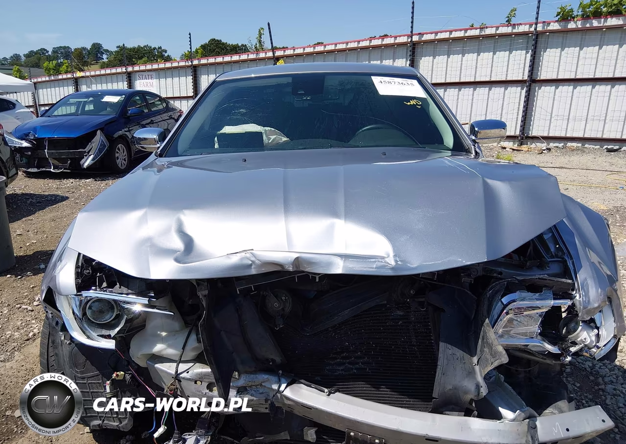 2018 Chrysler 300 Limited VIN:2C3CCAEG0JH261856 - 12