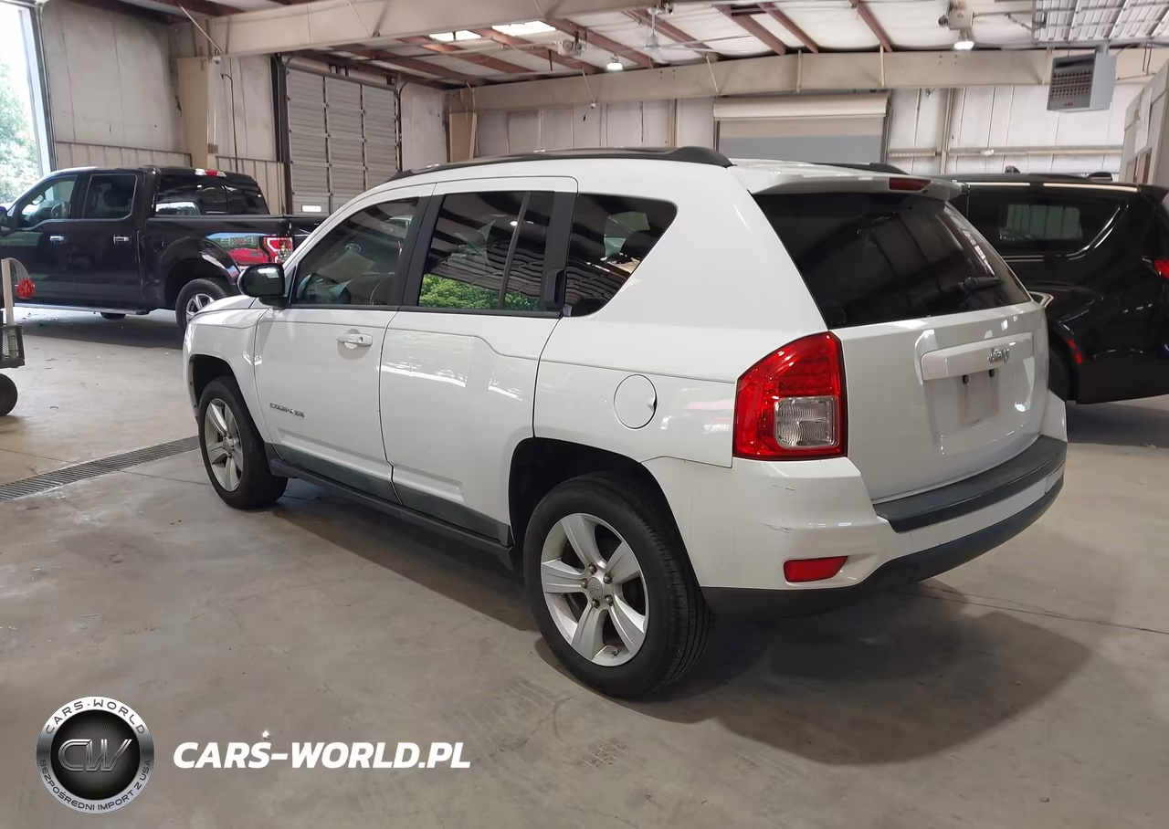 2011 Jeep Compass VIN:1J4NT1FA8BD271963 - 3