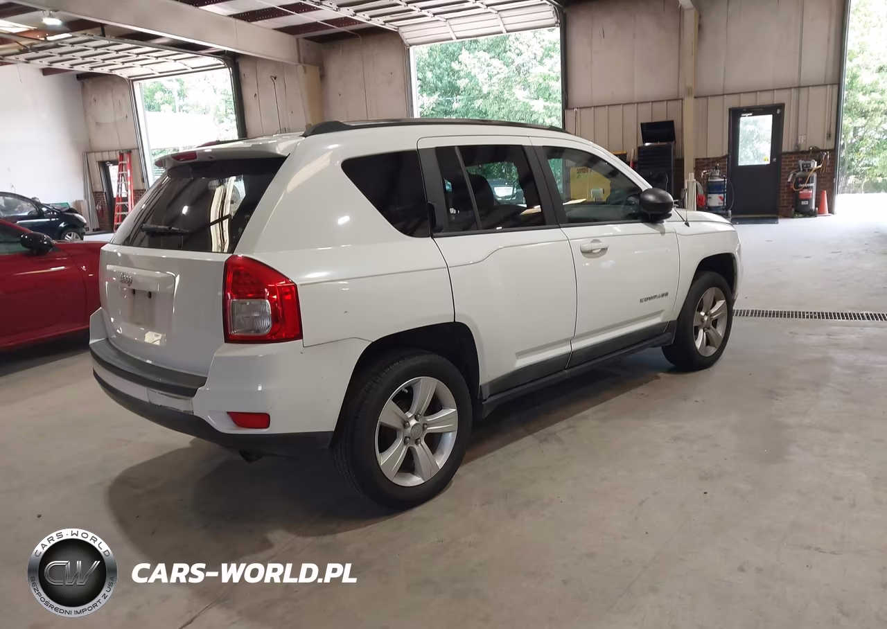 2011 Jeep Compass VIN:1J4NT1FA8BD271963 - 4