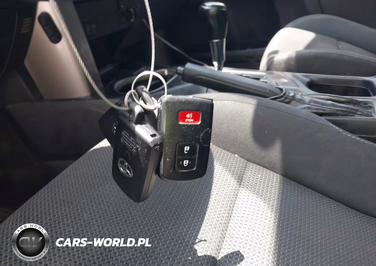 2018 Toyota Rav4 Hybrid Le VIN:JTMRJREV6JD249362 - 11