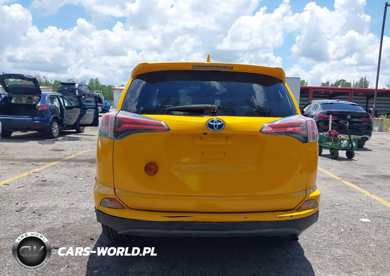 2018 Toyota Rav4 Hybrid Le VIN:JTMRJREV6JD249362 - 16
