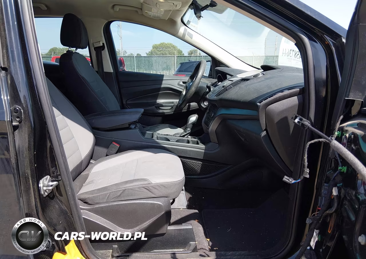 2017 Ford Escape S VIN:1FMCU0F71HUE35518 - 5