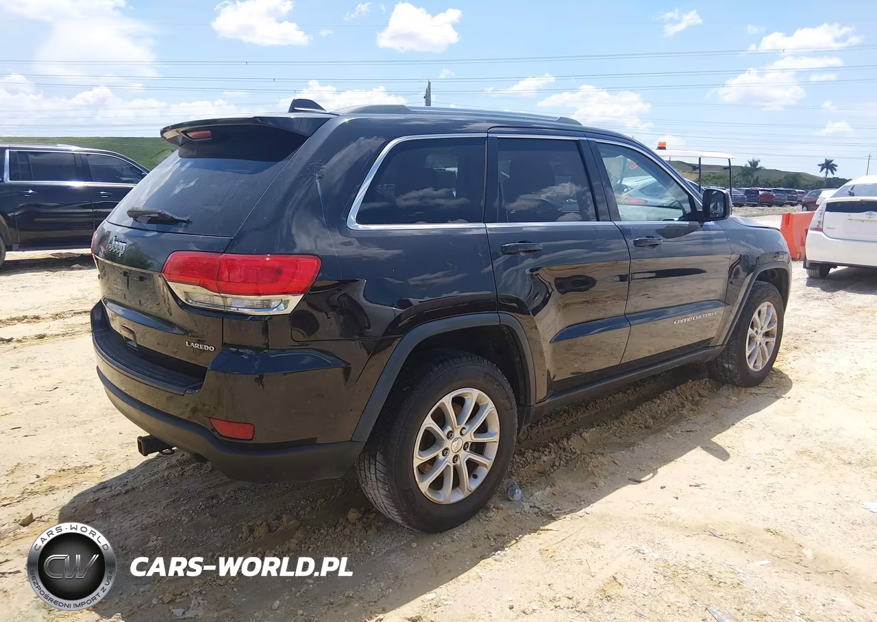 2014 Jeep Grand Cherokee Laredo VIN:1C4RJEAGXEC217204 - 4
