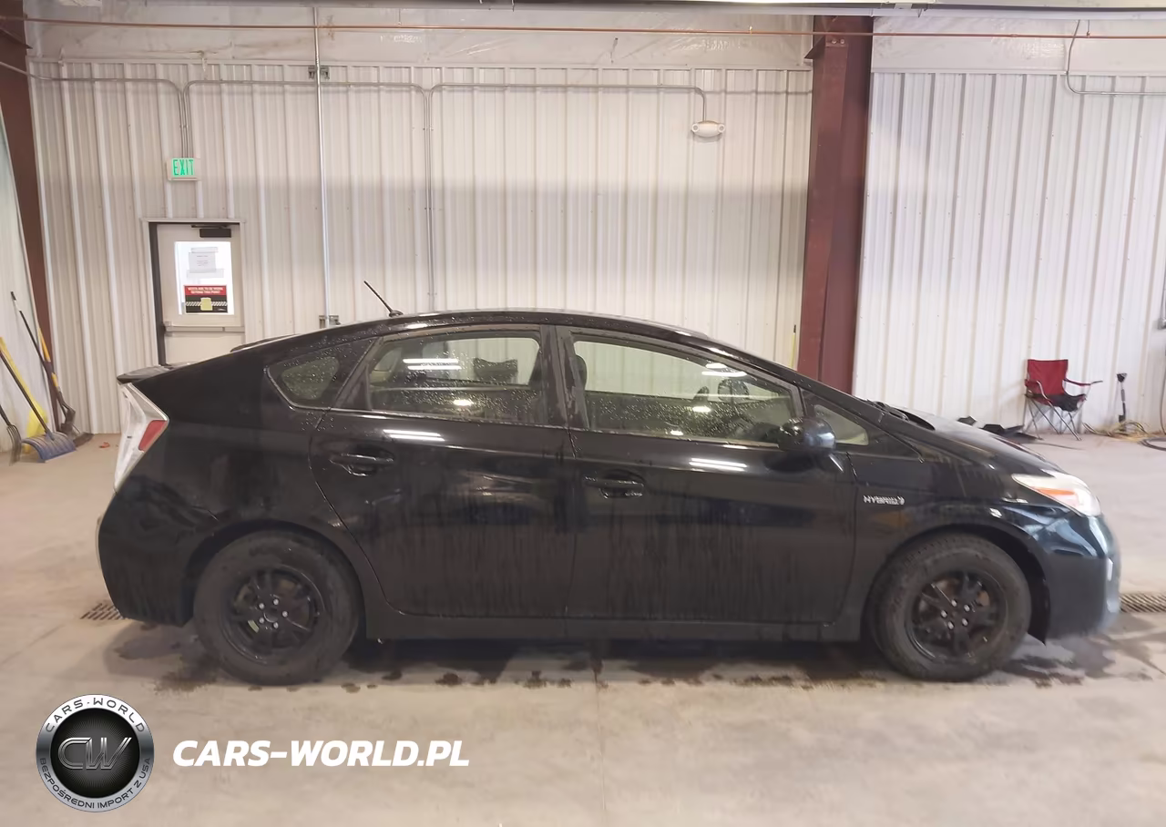 2014 Toyota Prius Two VIN:JTDKN3DU1E0379283 - 13