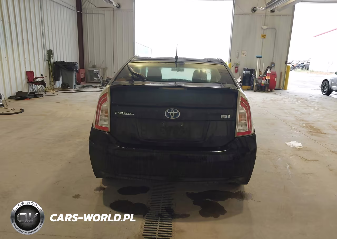 2014 Toyota Prius Two VIN:JTDKN3DU1E0379283 - 16
