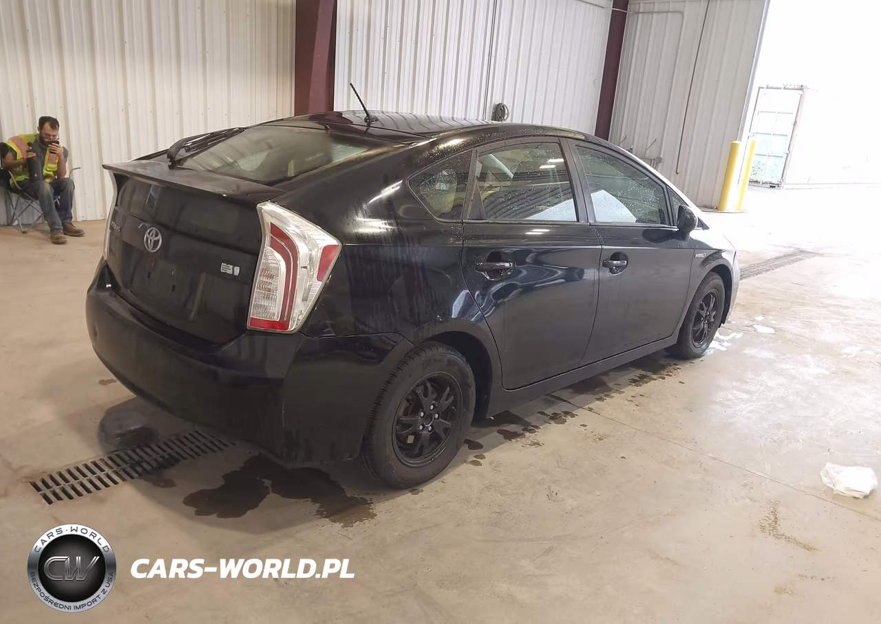 2014 Toyota Prius Two VIN:JTDKN3DU1E0379283 - 4
