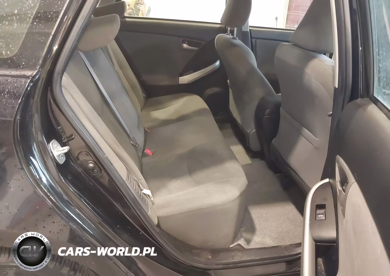 2014 Toyota Prius Two VIN:JTDKN3DU1E0379283 - 8