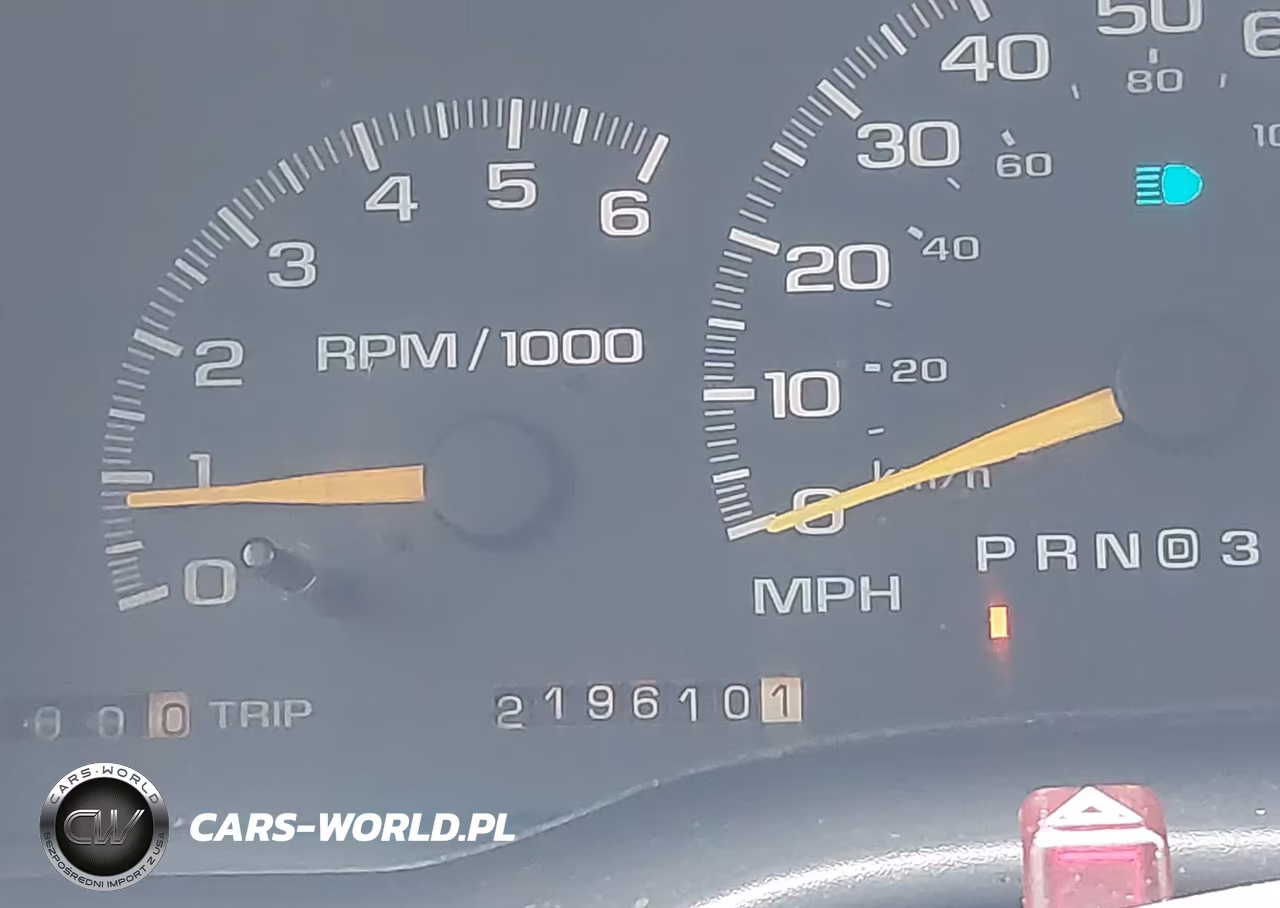 1999 Chevrolet Suburban Lt VIN:1GNFK16R9XJ559199 - 15