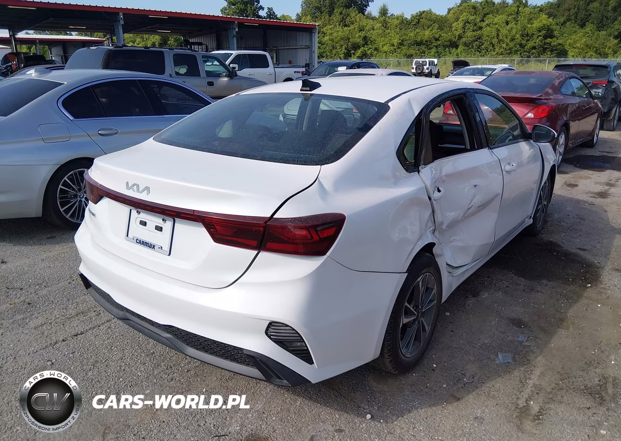 2023 Kia Forte Lx-Lxs VIN:3KPF24AD3PE668356 - 4