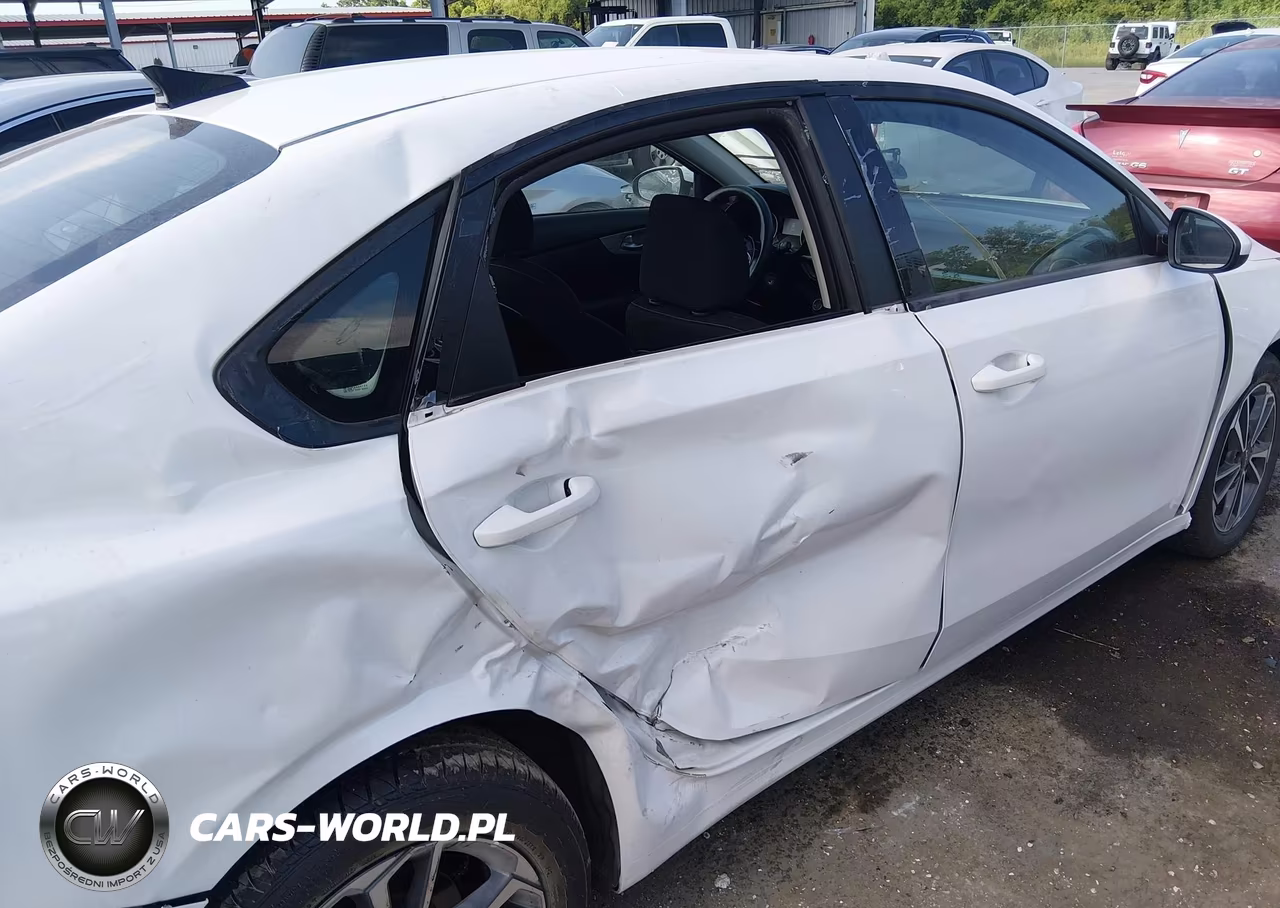 2023 Kia Forte Lx-Lxs VIN:3KPF24AD3PE668356 - 6