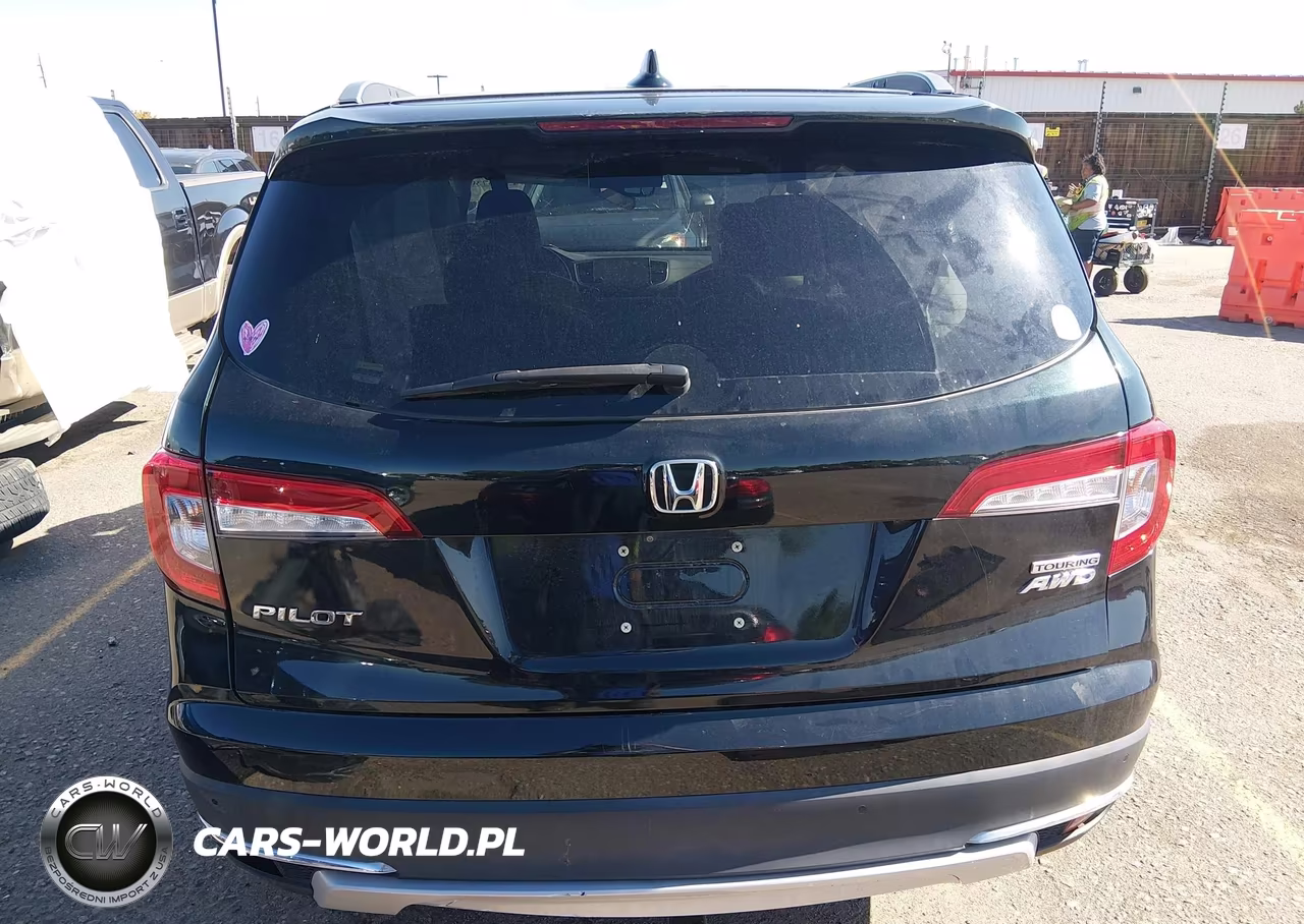 2019 Honda Pilot Touring VIN:5FNYF6H99KB036782 - 17