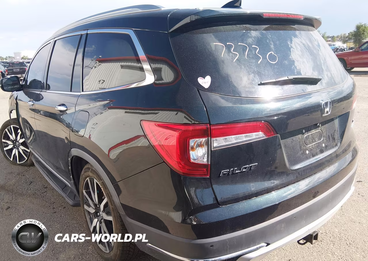 2019 Honda Pilot Touring VIN:5FNYF6H99KB036782 - 3
