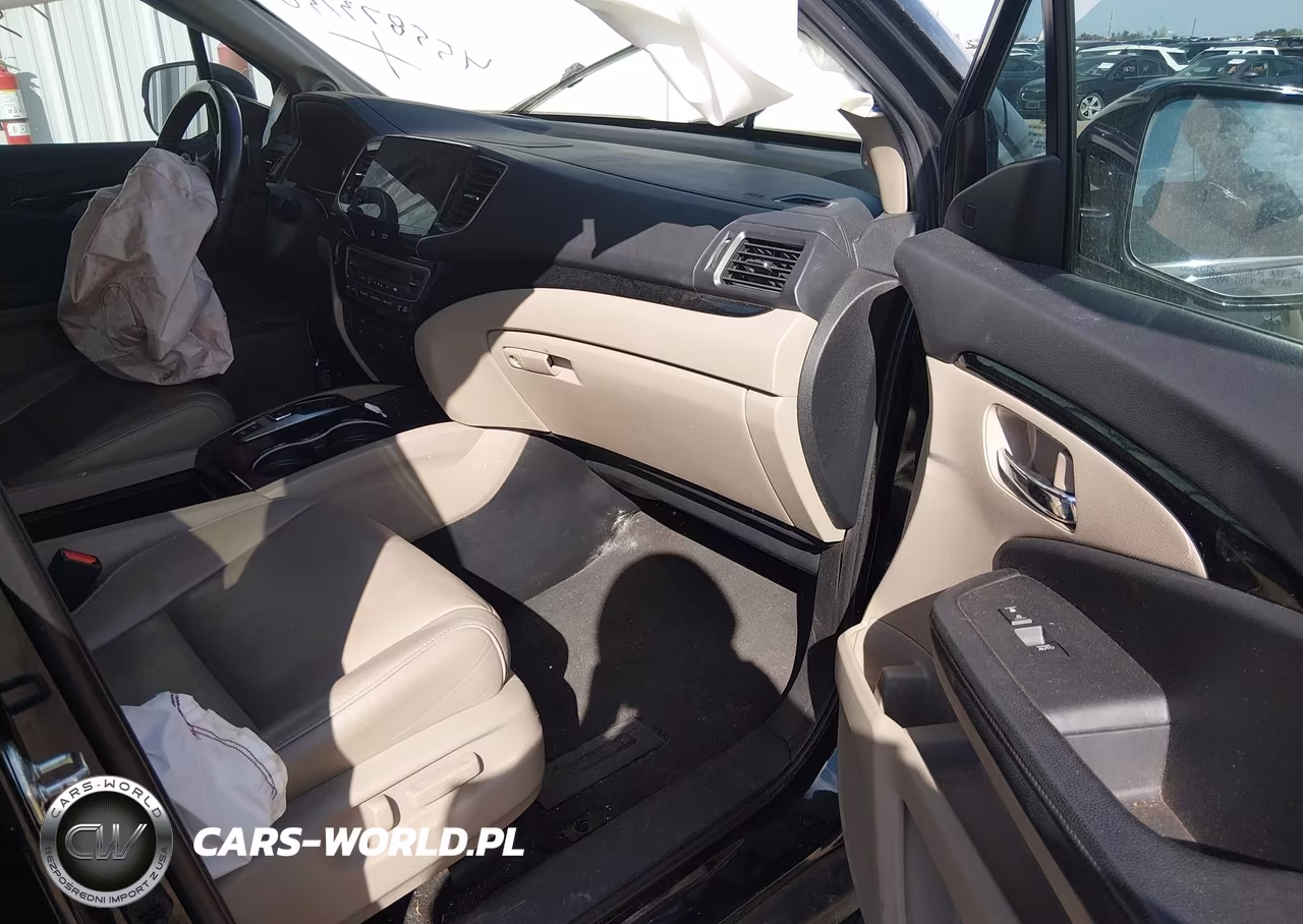 2019 Honda Pilot Touring VIN:5FNYF6H99KB036782 - 5