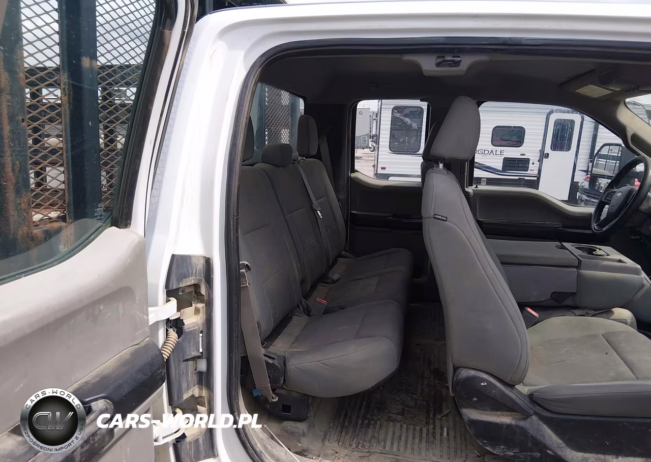 2018 Ford F-350 Chassis Xl VIN:1FD8X3H68JEC68948 - 8