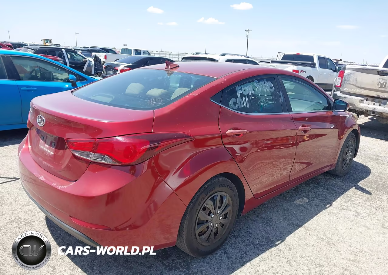2016 Hyundai Elantra Value Edition VIN:5NPDH4AE8GH708182 - 4